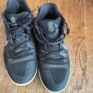 Men's Kyrie Black Nike Sneakers